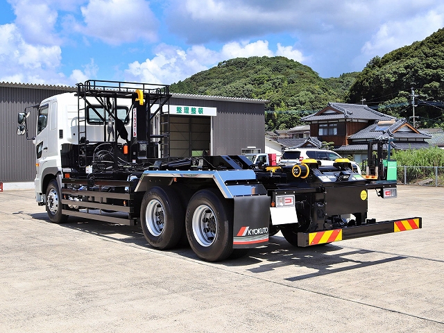 日野プロフィアコンテナ専用車大型（10t）[写真04]