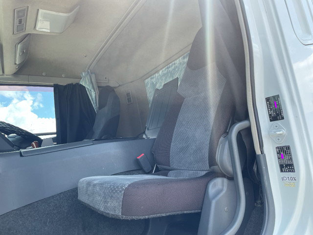 三菱ふそうスーパーグレートアルミブロック大型（10t）[写真23]