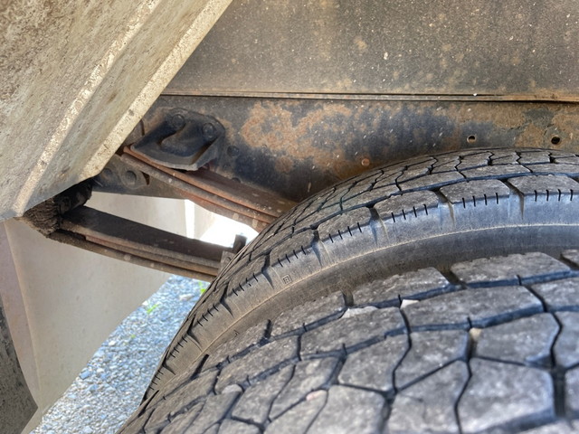 三菱ふそうファイターダンプ・クレーン付中型（4t）[写真16]