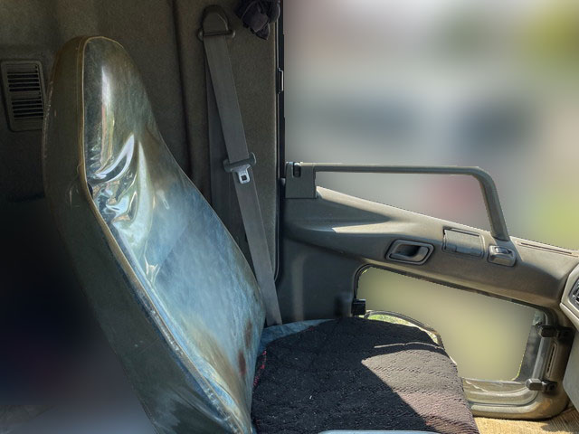 三菱ふそうファイターダンプ・クレーン付中型（4t）[写真25]