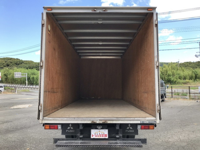 三菱ふそうキャンターアルミバン小型（2t・3t）[写真10]