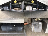 三菱ふそうキャンターアルミバン小型（2t・3t）[写真15]