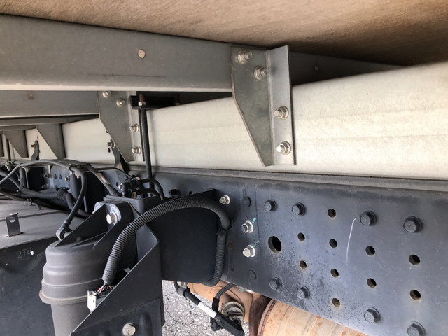 三菱ふそうキャンターアルミバン小型（2t・3t）[写真17]