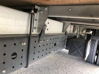 三菱ふそうキャンターアルミバン小型（2t・3t）[写真18]