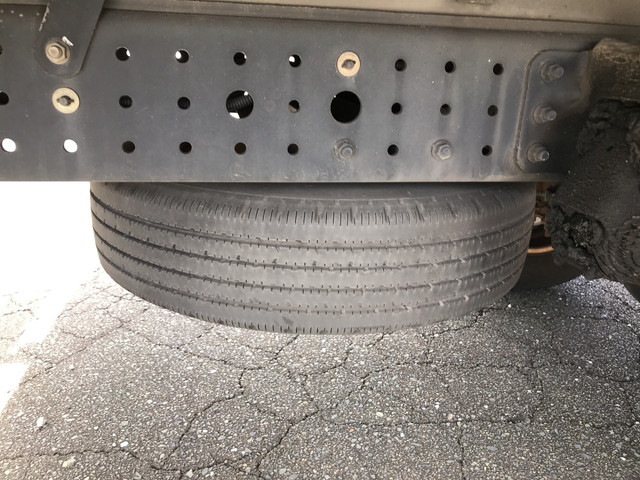 三菱ふそうキャンターアルミバン小型（2t・3t）[写真19]