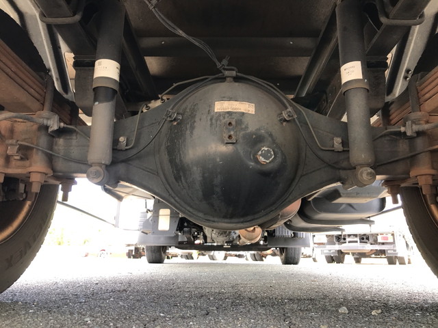 三菱ふそうキャンターアルミバン小型（2t・3t）[写真20]