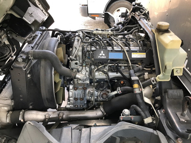 三菱ふそうキャンターアルミバン小型（2t・3t）[写真22]