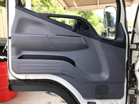 三菱ふそうキャンターアルミバン小型（2t・3t）[写真25]