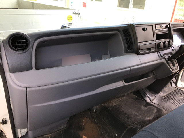 三菱ふそうキャンターアルミバン小型（2t・3t）[写真29]