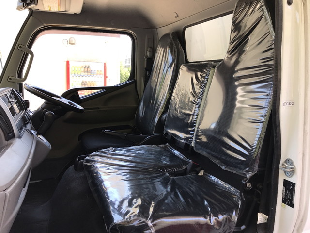 三菱ふそうキャンター冷凍車（冷蔵車）小型（2t・3t）[写真28]