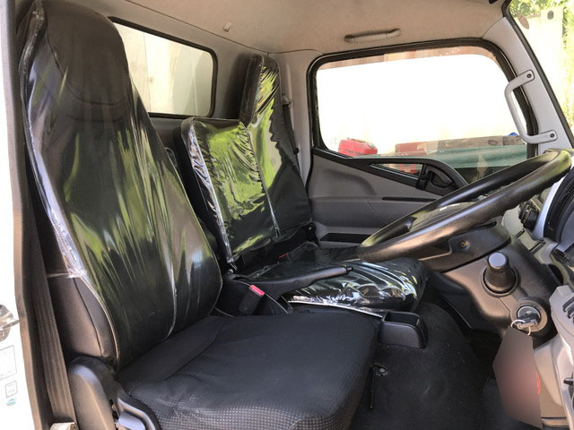 三菱ふそうキャンター冷凍車（冷蔵車）小型（2t・3t）[写真29]