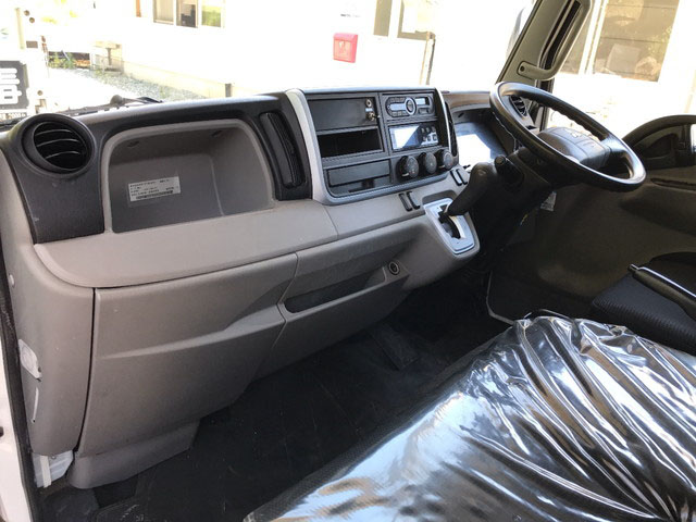 三菱ふそうキャンター冷凍車（冷蔵車）小型（2t・3t）[写真30]