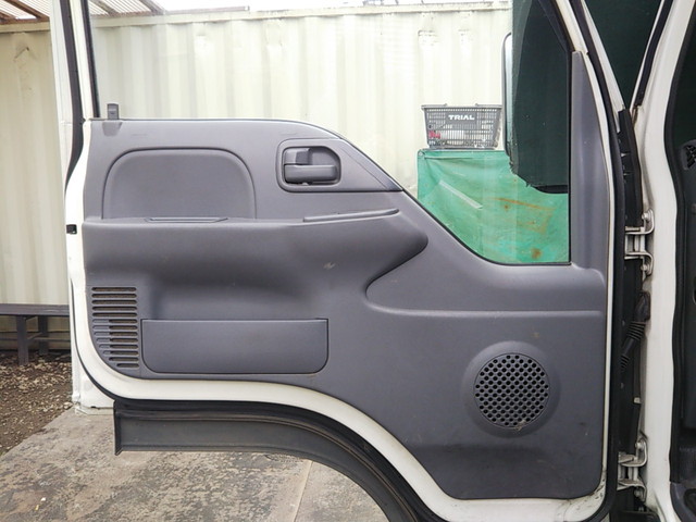 いすゞエルフ平ボディ小型（2t・3t）[写真28]