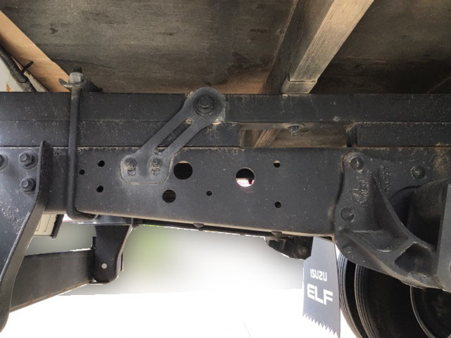 いすゞエルフクレーン3段小型（2t・3t）[写真21]