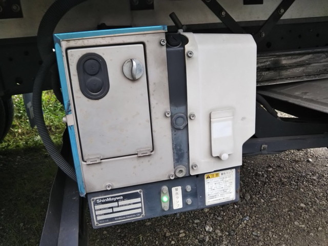 日野レンジャー冷凍車（冷蔵車）中型（4t）[写真13]