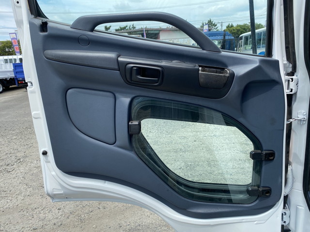 日野レンジャーアルミウイング中型（4t）[写真24]