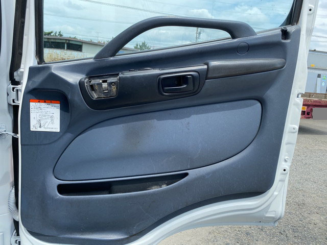 日野レンジャーアルミウイング中型（4t）[写真25]