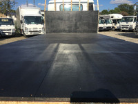 三菱ふそうキャンター平ボディ小型（2t・3t）[写真13]