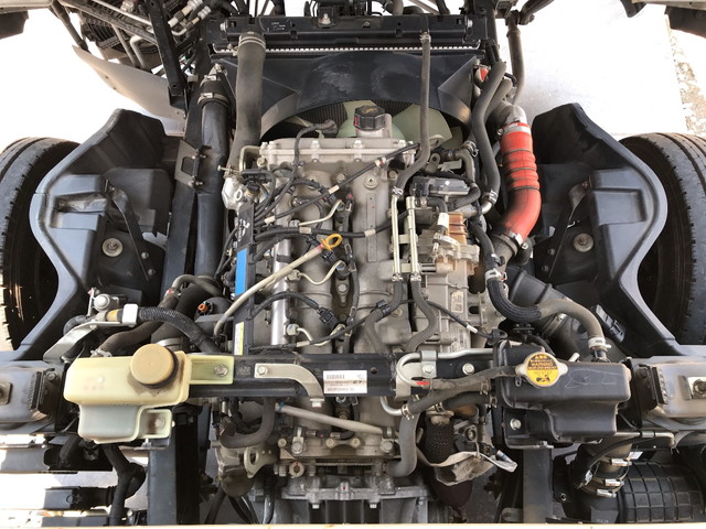 三菱ふそうキャンター平ボディ小型（2t・3t）[写真24]