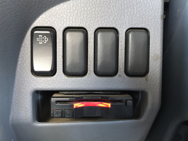 三菱ふそうキャンター平ボディ小型（2t・3t）[写真36]