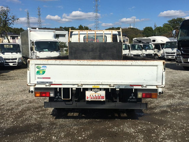三菱ふそうキャンター平ボディ小型（2t・3t）[写真09]