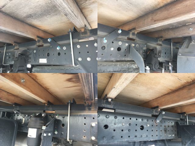 三菱ふそうキャンター平ボディ小型（2t・3t）[写真19]