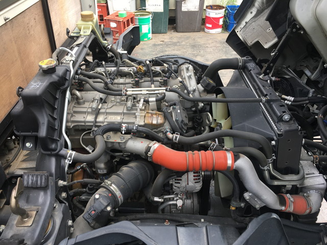 三菱ふそうキャンター平ボディ小型（2t・3t）[写真23]