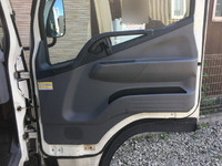 三菱ふそうキャンター平ボディ小型（2t・3t）[写真26]