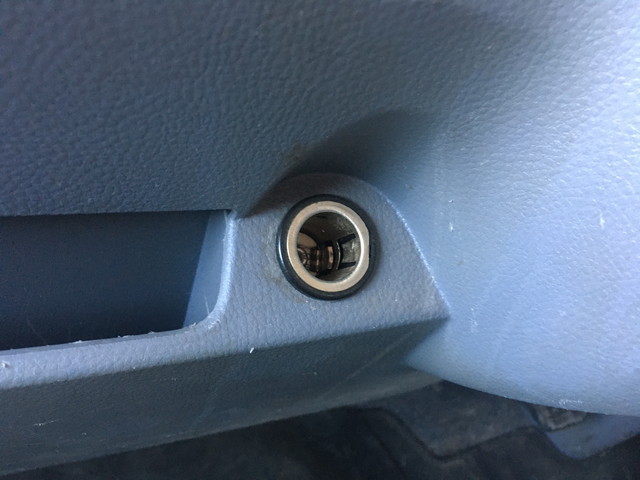 三菱ふそうキャンター平ボディ小型（2t・3t）[写真36]