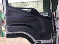 三菱ふそうキャンター平ボディ小型（2t・3t）[写真26]