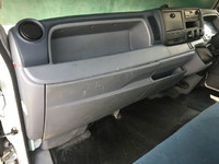 三菱ふそうキャンター平ボディ小型（2t・3t）[写真30]