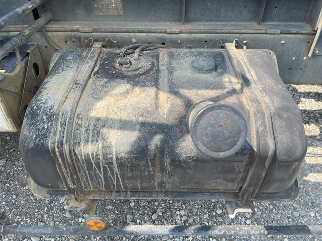 UDトラックスコンドルアームロール中型（4t）[写真15]