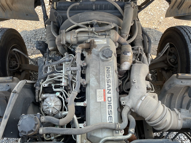 UDトラックスコンドルアームロール中型（4t）[写真18]