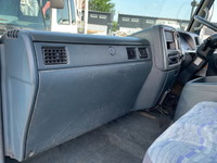 UDトラックスコンドルアームロール中型（4t）[写真26]