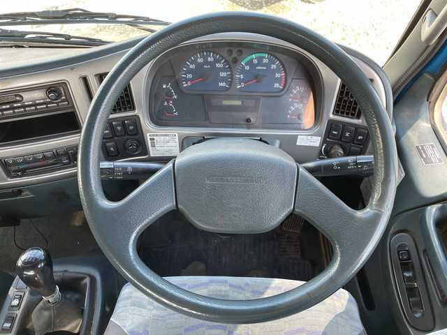 UDトラックスコンドルアームロール中型（4t）[写真30]