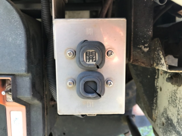 いすゞフォワードアルミウイング中型（4t）[写真11]