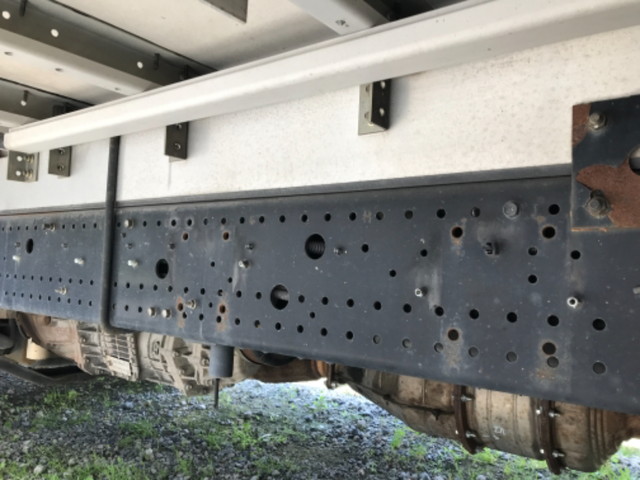 いすゞフォワードアルミウイング中型（4t）[写真17]