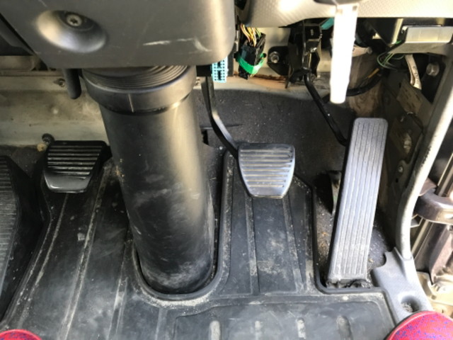 いすゞフォワードアルミウイング中型（4t）[写真28]