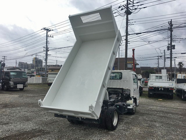 いすゞエルフダンプ小型（2t・3t）[写真03]