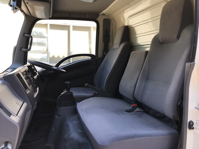 いすゞエルフ冷凍車（冷蔵車）小型（2t・3t）[写真25]