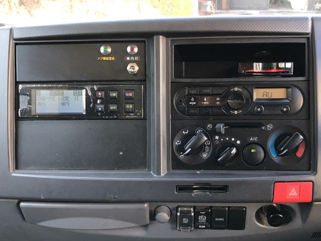 いすゞエルフ冷凍車（冷蔵車）小型（2t・3t）[写真32]