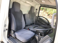 いすゞエルフ冷凍車（冷蔵車）小型（2t・3t）[写真26]