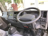 いすゞエルフ冷凍車（冷蔵車）小型（2t・3t）[写真29]