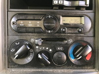 いすゞエルフ冷凍車（冷蔵車）小型（2t・3t）[写真30]