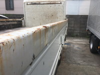 いすゞエルフ平ボディ小型（2t・3t）[写真17]