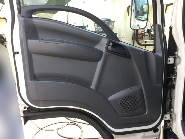 いすゞエルフ平ボディ小型（2t・3t）[写真26]
