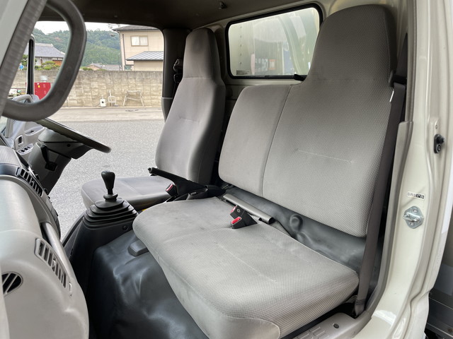 トヨタダイナアルミバン小型（2t・3t）[写真32]