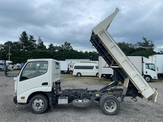 トヨタトヨエースダンプ小型（2t・3t）[写真06]