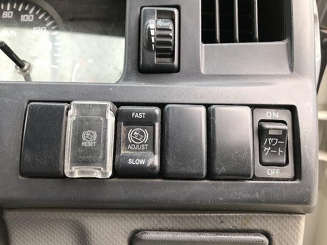 いすゞエルフダブルキャブ（Wキャブ）小型（2t・3t）[写真14]