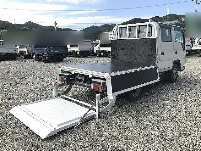 いすゞエルフダブルキャブ（Wキャブ）小型（2t・3t）[写真04]
